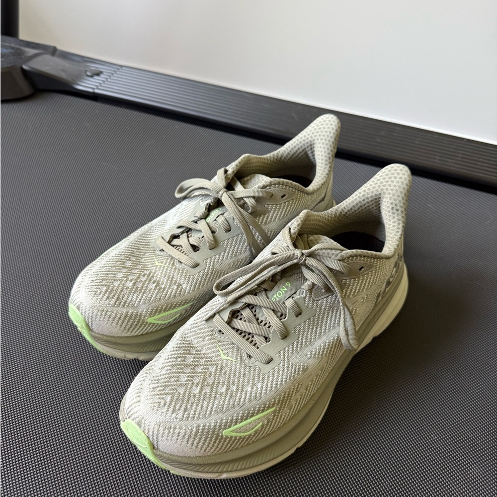Hoka Clifton 9
